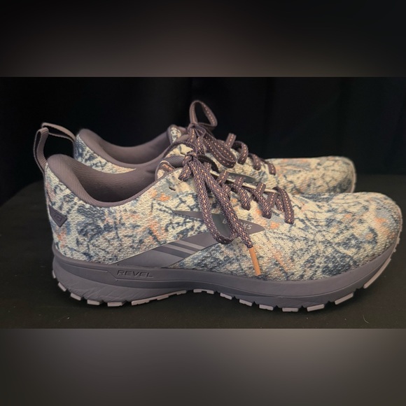 Brooks Revel 5 Women's Athletic Shoes - purple and Orange - Picture 2 of 6